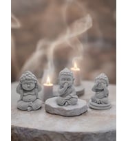 3’lü Mini Buddha Heykeli Seti – Meditasyon & Zen Dekoratif Obje