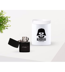BK Gift Kişiye Özel Babalar Günü Hediyesi Galaksinin En İyi Babası Tasarımlı Seramik Kül Tablası ve Benzinli Çakmak Seti-2 (Model 1)