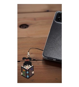 Miyuki Boncuk El Yapımı Kitap Okuyan Kız Telefon Çarmı - Charm