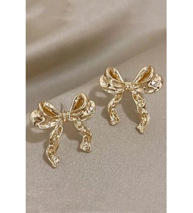 Kadın Özel Tasarım Fiyonk Figürlü 2.5 cm Küpe 002