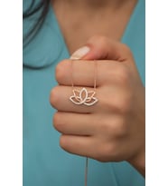 925 Ayar Gümüş Zirkon Taşlı Lotus Çiçeği  Kolye