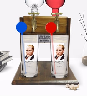 BK Gift Kişiye Özel Renkli Baskılı Atatürk Temalı İkili Vodka Bardağı ve Çift Musluklu Doğal Ahşap Vodka Standı-12 (Model 1)