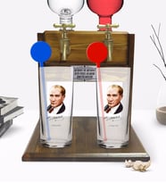 BK Gift Kişiye Özel Renkli Baskılı Atatürk Temalı İkili Vodka Bardağı ve Çift Musluklu Doğal Ahşap Vodka Standı-12 (Model 1)