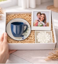 Kadınlara Özel Fotoğraflı Çerçeve Mum Ve Kahve Fincanı Seti