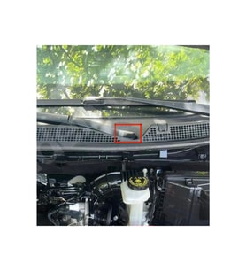 Renault Kadjar Silecek Kapağı