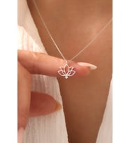 Lotus Çiçeği Gümüş Kolye - 925 Ayar Gümüş Kolye
