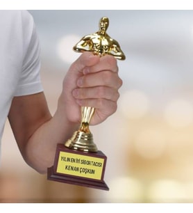 Sigortacıya Hediye Oscar Ödülü