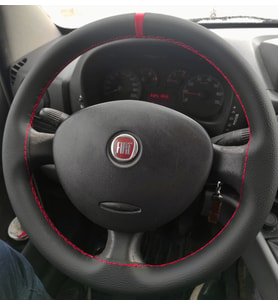 DİKİŞLİ DİREKSİYON KILIFI SİYAH DERİ KIRMIZI YÜZÜK KIRMIZI DİKİŞLİ FIAT DOBLO İÇİN
