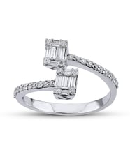0.34 Ct Baget Pırlanta Yüzük B9 (Çok Renkli)