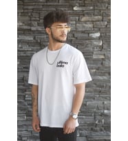 Kaplumbağa Terbiyecisi Baskılı Owersize T-shirt (Beyaz)