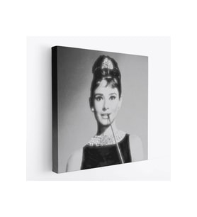 Audrey Hepburn'ün Siyah Bayaz Kanvas Tablosu-5071