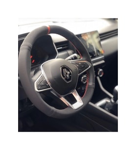 Renault Clio 5 Kırmızı Yüzüklü Nubuk-noktalı Deri Direksiyon Kılıfı