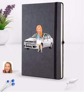 BK Gift Kişiye Özel Plakalı Kadın Fiat Albea Karikatürlü Siyah Termo Deri Defter 16x24cm Model 2