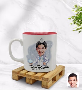 BK Gift Kişiye Özel Erkek Diş Hekimi Karikatürlü İçi Kırmızı Renkli Kupa Bardak Model 3