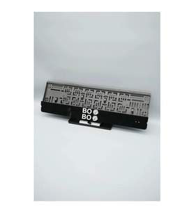 Bo Zar Yazılı 3D Kabartmalı Pleksi Araba Plakalığı