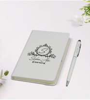 BK Gift Kişiye Özel İsimli 9x14cm Beyaz Defter ve Kalem Hediye Seti - Model 11