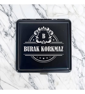Dosta Hediye İsimli Metal Siyah Sigara Tabakası