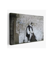 Banksy'nin Londra Sokaklarını Süpüren Temizlikçi Kadın Kanvas Tablosu-5004