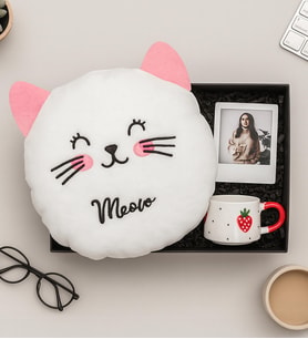 Kişiye Özel Fotoğraflı Çerçeve,Çilek Fincan Ve Kedi Yastık Hediye Seti (STD)