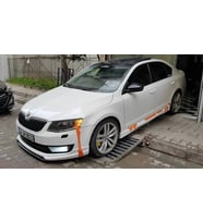 Skoda Octavia Uyumlu Yan Marşpiyel