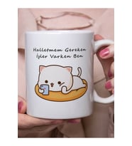 Halletmem Gereken Işler Varken Ben Moodluk Mochi Mochi Peach Cat Baskı Beyaz Kupa Bardak