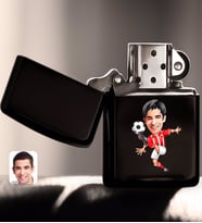BK Gift Kişiye Özel Türkiye Milli Takım Formalı Futbolcu Karikatürlü Siyah Benzinli Metal Çakmak-1