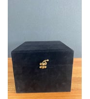Kadife Kaplı Kaliteli Çeyiz Bohça Ahşap Kutusu  22x22,5x17cm