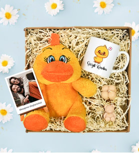 Kişiye Özel Polo Kartlı Sevimli Ördek & Ayıcık Mum Kupa Hediye Seti