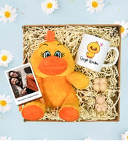Kişiye Özel Polo Kartlı Sevimli Ördek & Ayıcık Mum Kupa Hediye Seti