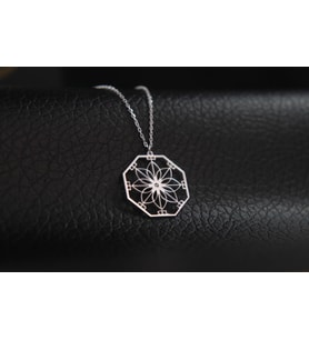 Mantra Sekizgen Kolye - Gümüş Elegance Manevi Bağlantı Kolye