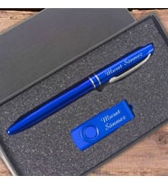Kişiye Özel Kalem ve 8 GB Usb Bellek Seti Özel Tasarım Kutulu Lacivert