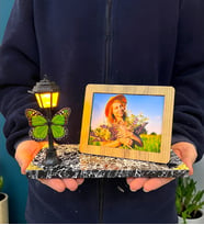 Kişiye Özel Mermer Tasarımlı Kaideli Büyük Boy Led Lambalı Ahşap Fotoğraf Çerçevesi (Model 2)