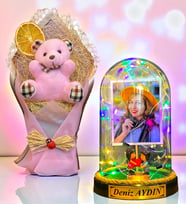 Sizlere Özel İsimli Fotoğraflı Renkli Led Işıklı Fanus ve Pembe Peluş Ayıcık Buketi (Model 6)