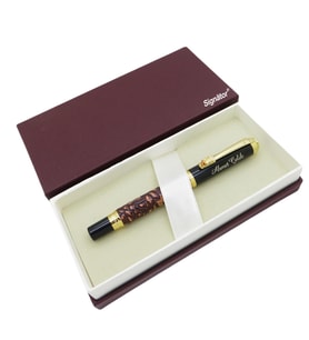Signator® ST155 Kabartma Desenli Crocodile Metal Bordo Roller Kalem  İsme Özel Kalem (Karışık)