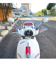 MOTOCAM Küba Brilliant Ön Cam 2021-2026 Model 45cm Şeffaf Renkli Elcikli APARATSIZ