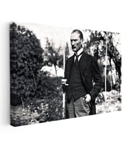 Kanvas Tablo Atatürk Bahçede Bastonlu Duruş Atatürk Tablosu Ev Ofis Duvar Dekoru