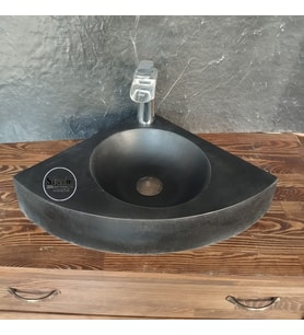 Bazalt Batarya Çıkışlı Üçgen Lavabo