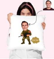 Asker Karikatürlü Kişiye Özel Yastık