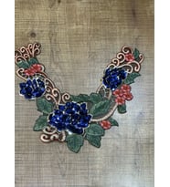 31X12 CM NAKIŞ İŞLEME PUL PAYETLİ ÇİÇEKLİ YAKA DİKİŞ GİYİM AKSESUARI