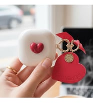 CaseOnn Kılıf Figürlü 3D Lovely Kalp Kırmızı Bej Galaxy Buds FE - Buds Core ile uyumlu