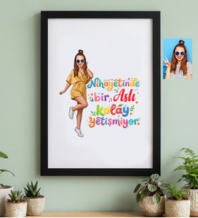 Kişiye Özel Karikatürlü Kolay Yetişmiyor Siyah Çerçeve Doğum Günü Hediyesi