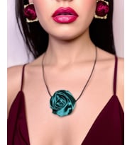 Saten Lüks Bağcıklı Choker Kolye - Şık ve Modern Tasarım, Zarif Detay (Yeşil)