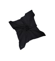 Mısırlı Eşarpları Queen Krep Düz Renk Eşarp 140x140 cm (Siyah)