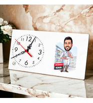 Erkek Eczacı Karikatürlü Şık Masa Saati
