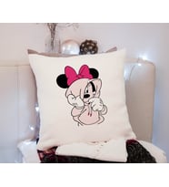 Utangaç Minnie Mouse Yastık