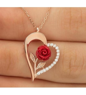 Özel Tasarım Kalp İçinde Gül Detaylı 925 Ayar Gümüş Kolye ROSE