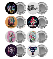 Harley Quinn Çanta Rozeti Seti 8 Adet En Büyük Boy 5.8cm İğneli Broş