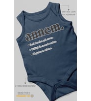Annem Baskılı Bebek Zıbını – Çıtçıtlı Body 8 Renk  %100 Pamuk Sıfır Kol (Lacivert)