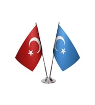 Doğu Türkistan İkili Masa Bayrağı