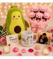 Kahve Severlere Özel Hediye Seti – Love Coffee Kupa, Avokado Peluş Buket ve Fotoğraf